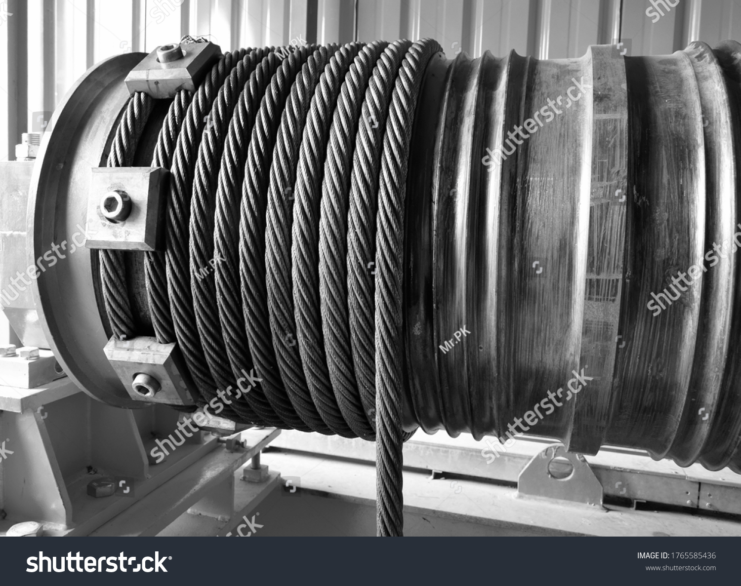 Professional crane operator demonstrating Wire Rope Sling Capacity Charts techniques on an active construction site - essential knowledge for NCCCO certification exam preparation covering wire rope sling safety protocols and operational procedures